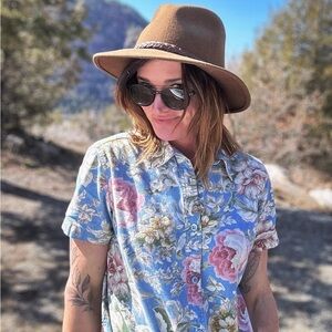 Vintage Spring Floral Button Up Tee​